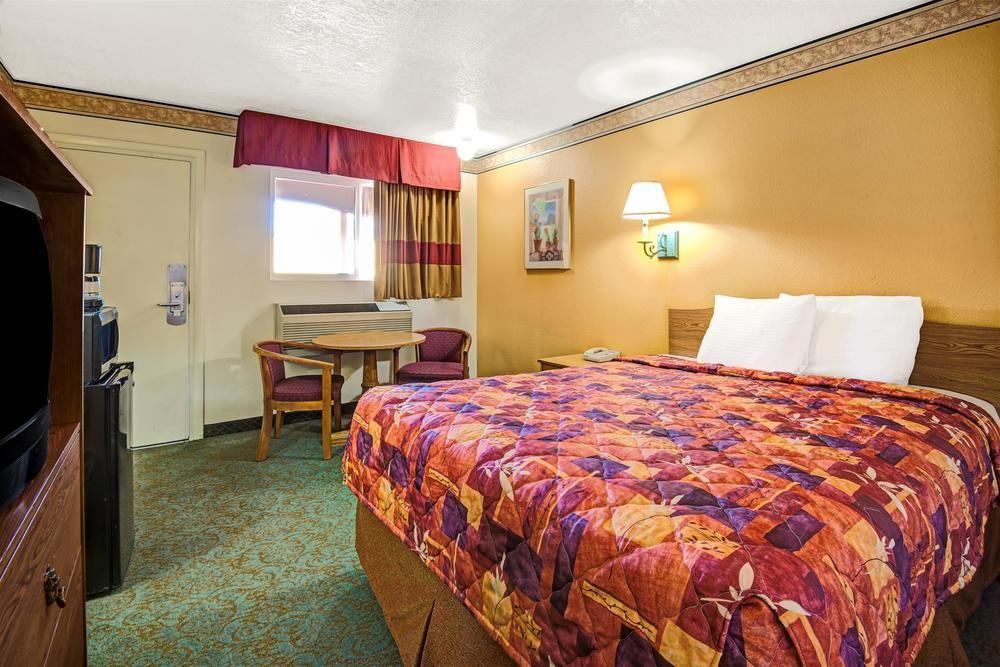 Rodeway Inn Albuquerque Downtown On Rt 66 Esterno foto